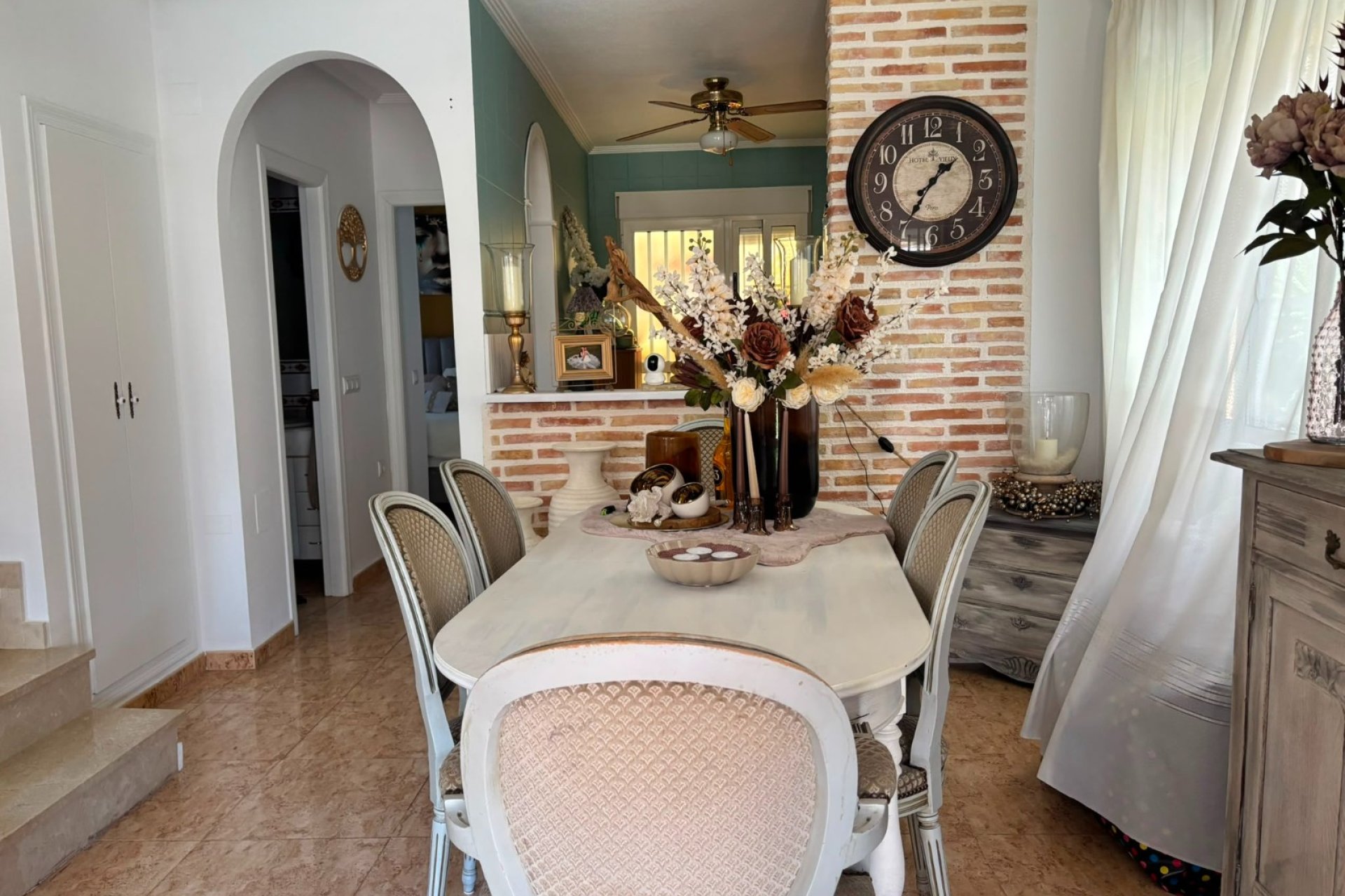 Herverkoop - Villa -
El Raso - Costa Blanca