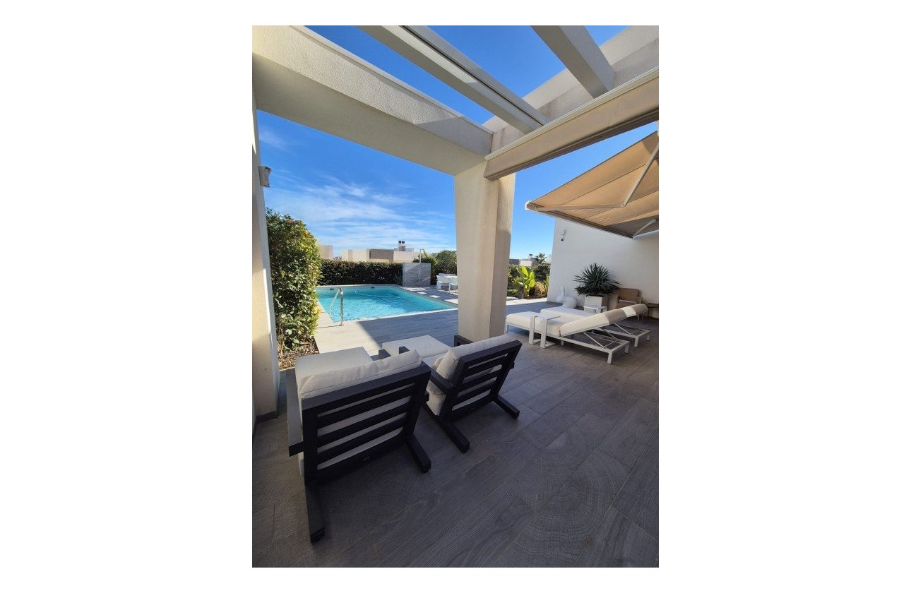 Herverkoop - Villa -
La Finca Golf Resort - Inland