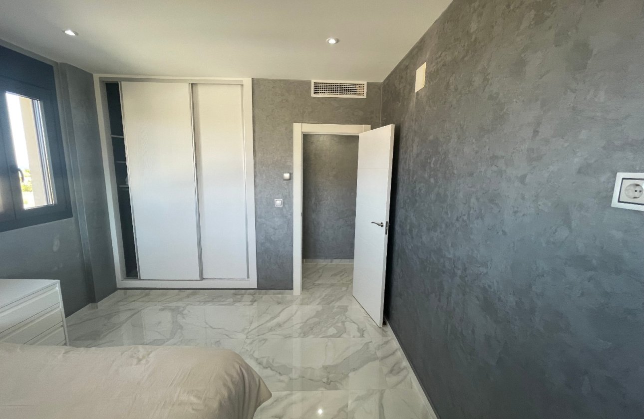 Herverkoop - Villa -
La Mata - Costa Blanca