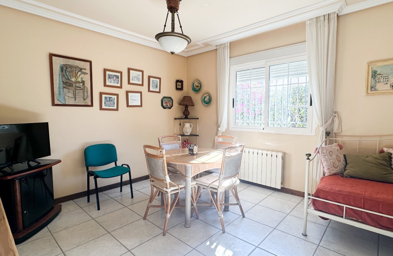 Herverkoop - Villa -
La Mata - Costa Blanca