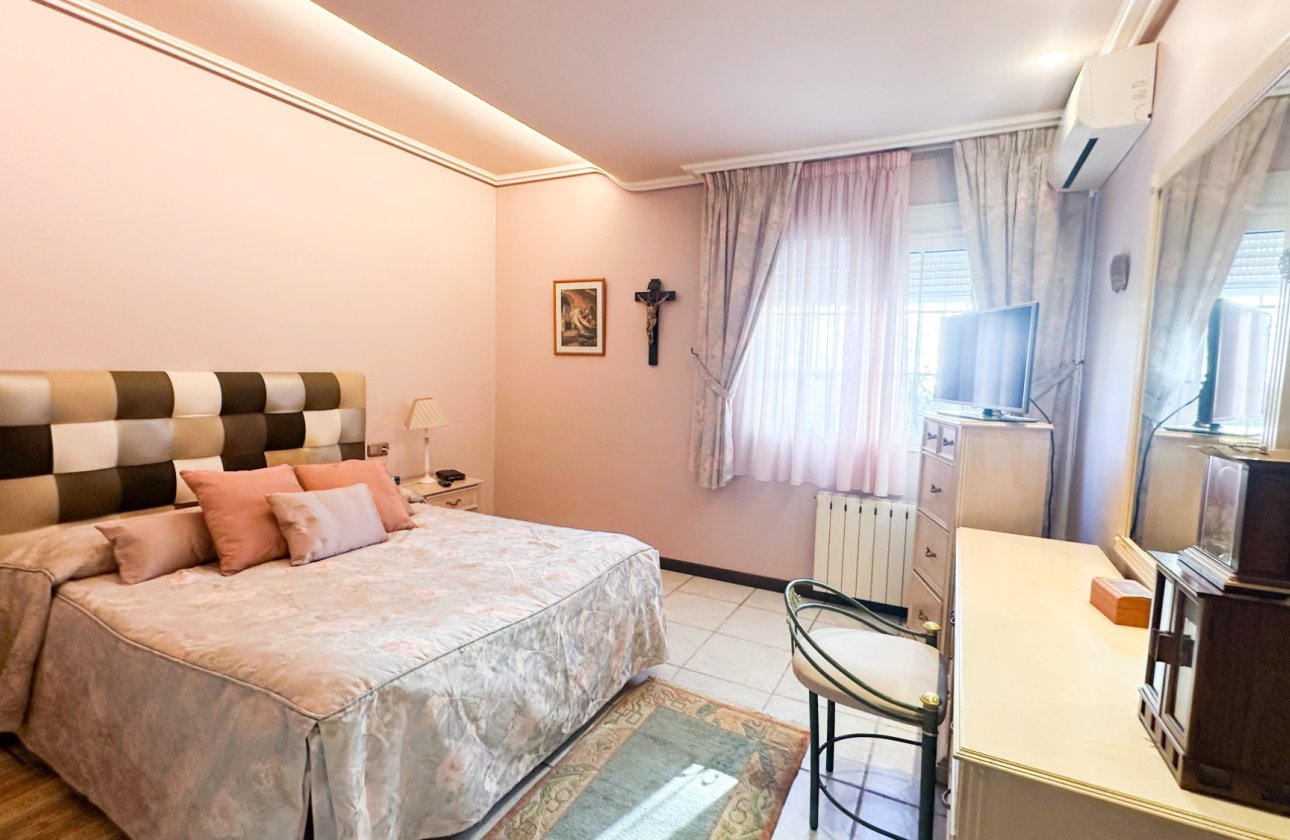 Herverkoop - Villa -
La Mata - Costa Blanca