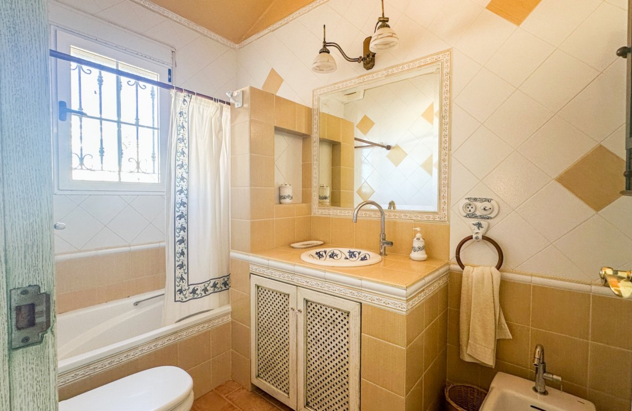 Herverkoop - Villa -
La Mata - Costa Blanca