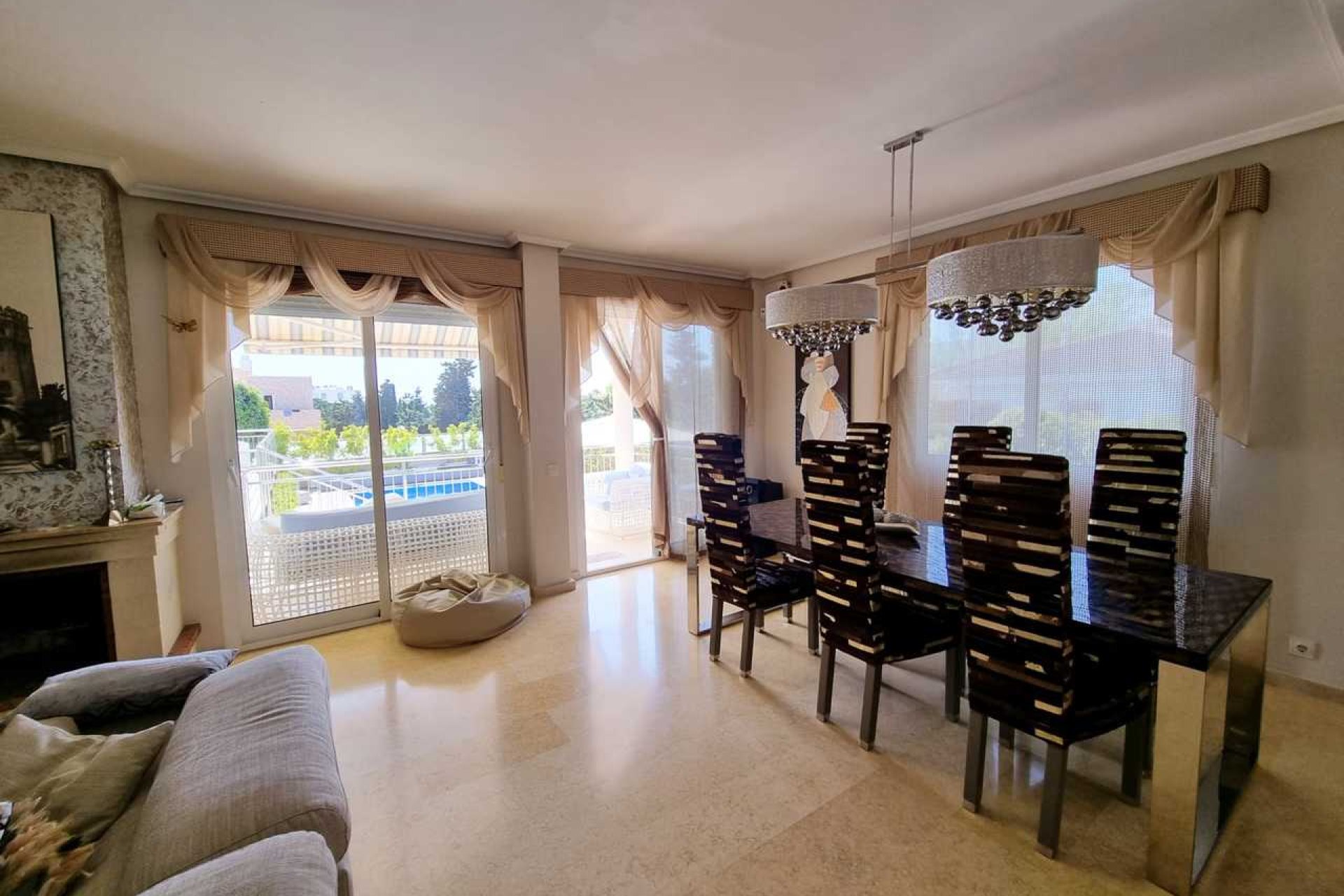 Herverkoop - Villa -
La Mata - Costa Blanca