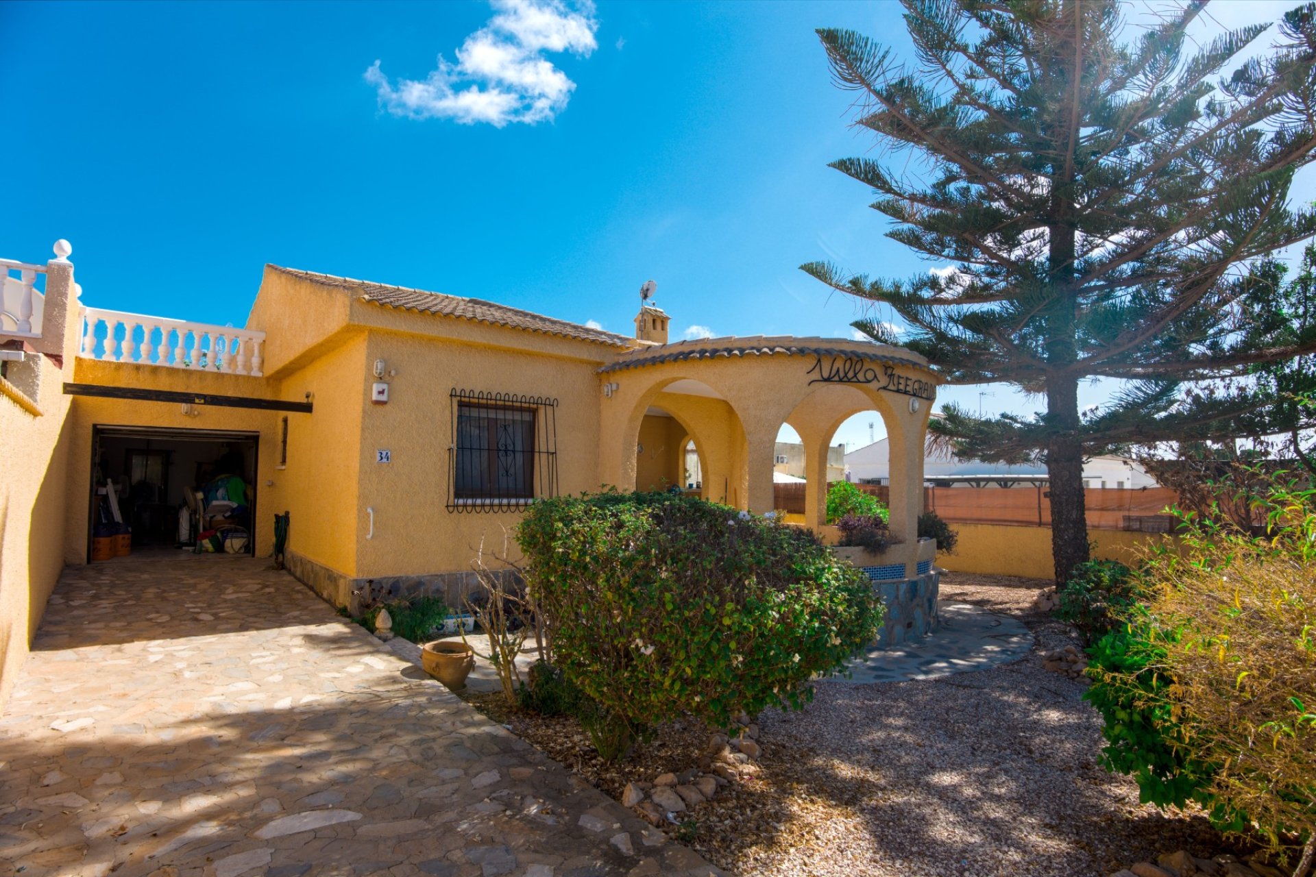 Herverkoop - Villa -
La Siesta - Costa Blanca