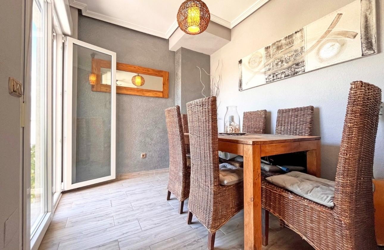 Herverkoop - Villa -
La Zenia - Costa Blanca