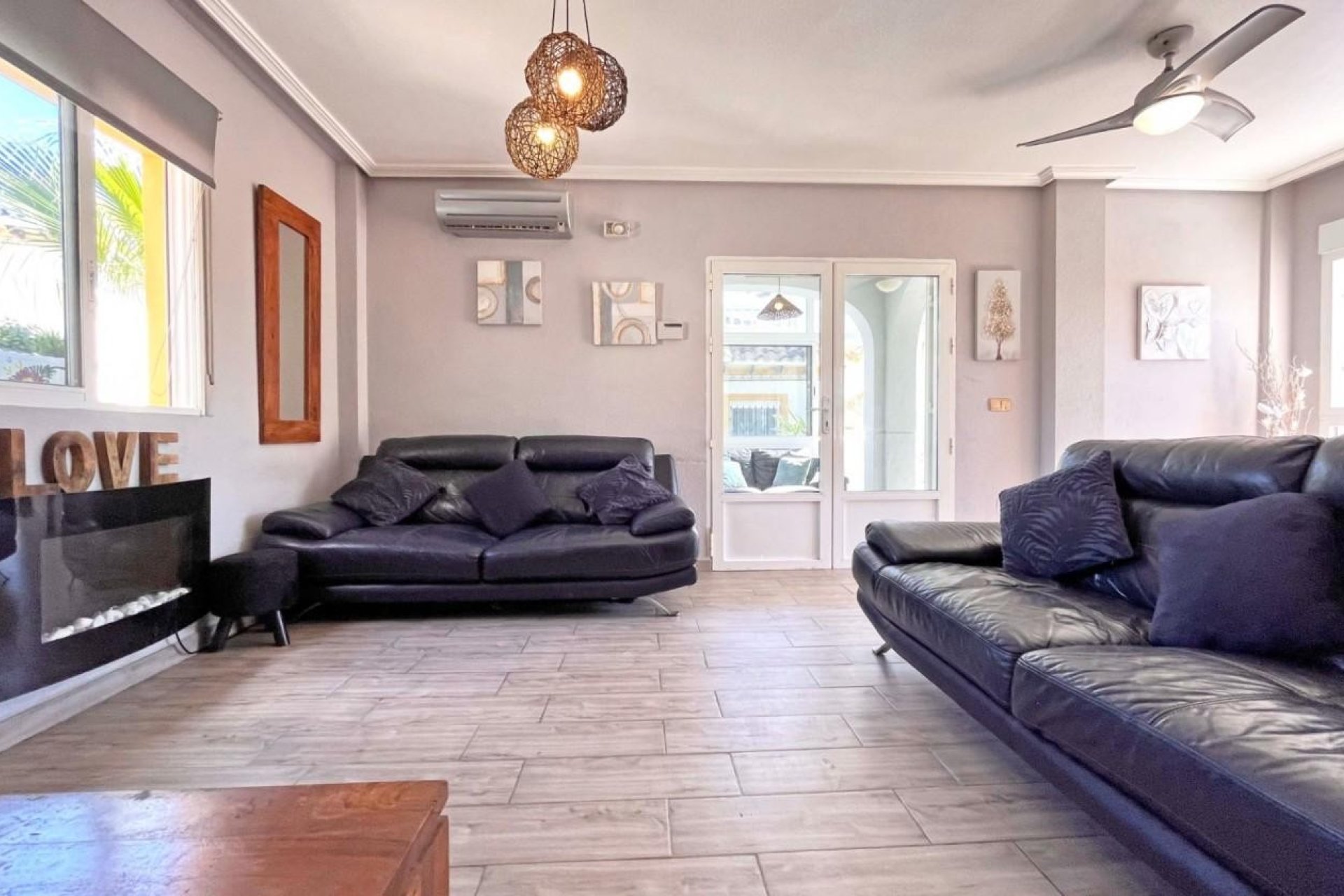 Herverkoop - Villa -
La Zenia - Costa Blanca