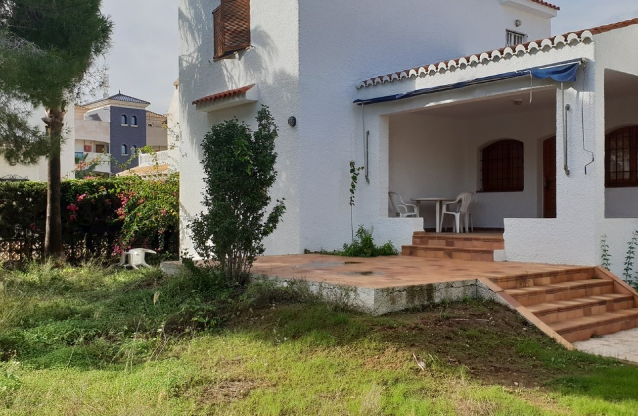 Herverkoop - Villa -
La Zenia - Costa Blanca