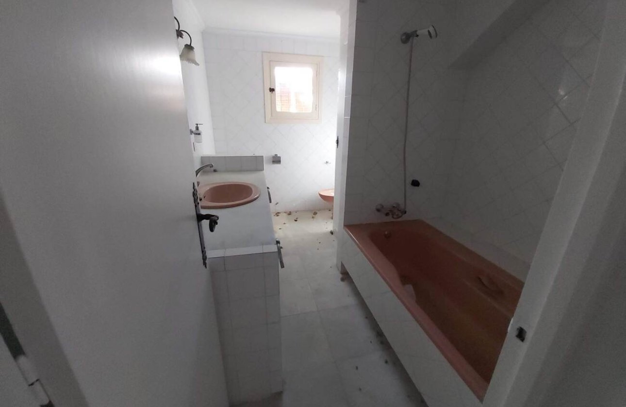 Herverkoop - Villa -
La Zenia - Costa Blanca