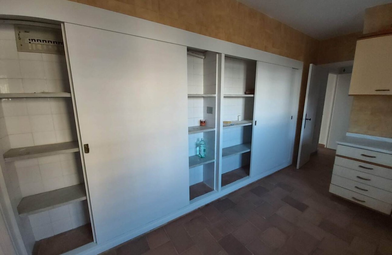 Herverkoop - Villa -
La Zenia - Costa Blanca