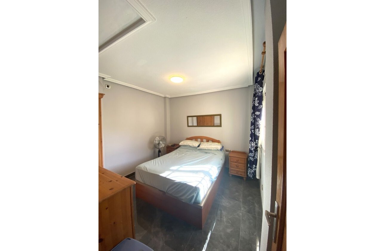 Herverkoop - Villa -
La Zenia - Costa Blanca