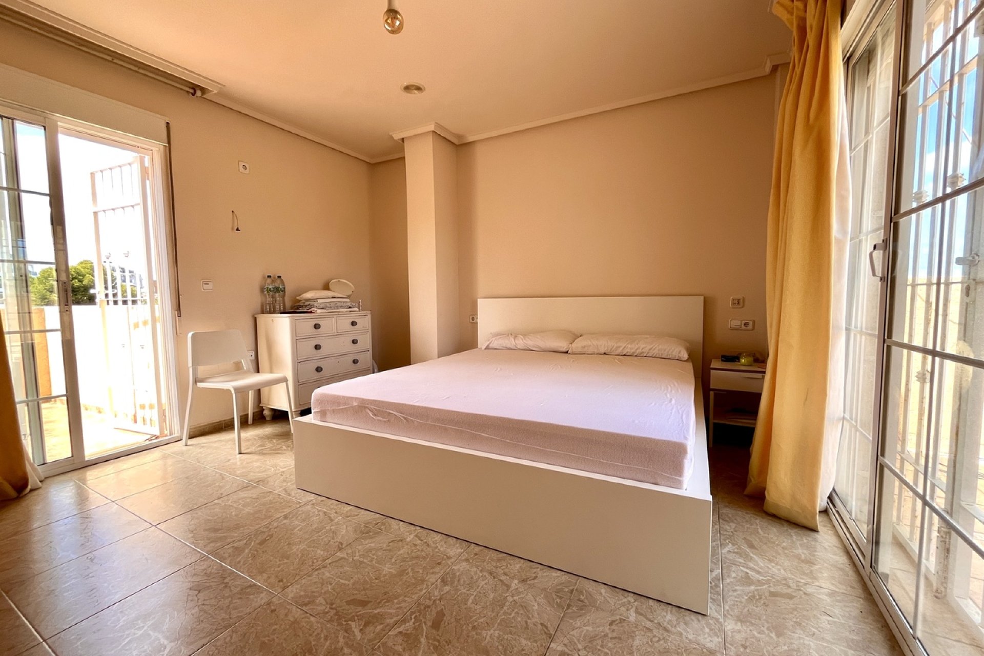 Herverkoop - Villa -
La Zenia - Costa Blanca