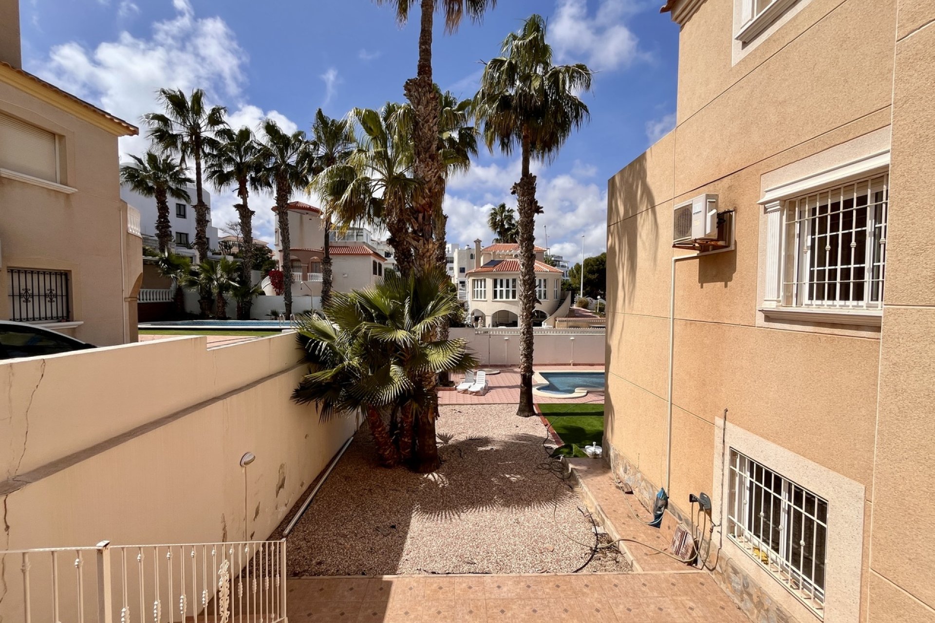 Herverkoop - Villa -
La Zenia - Costa Blanca