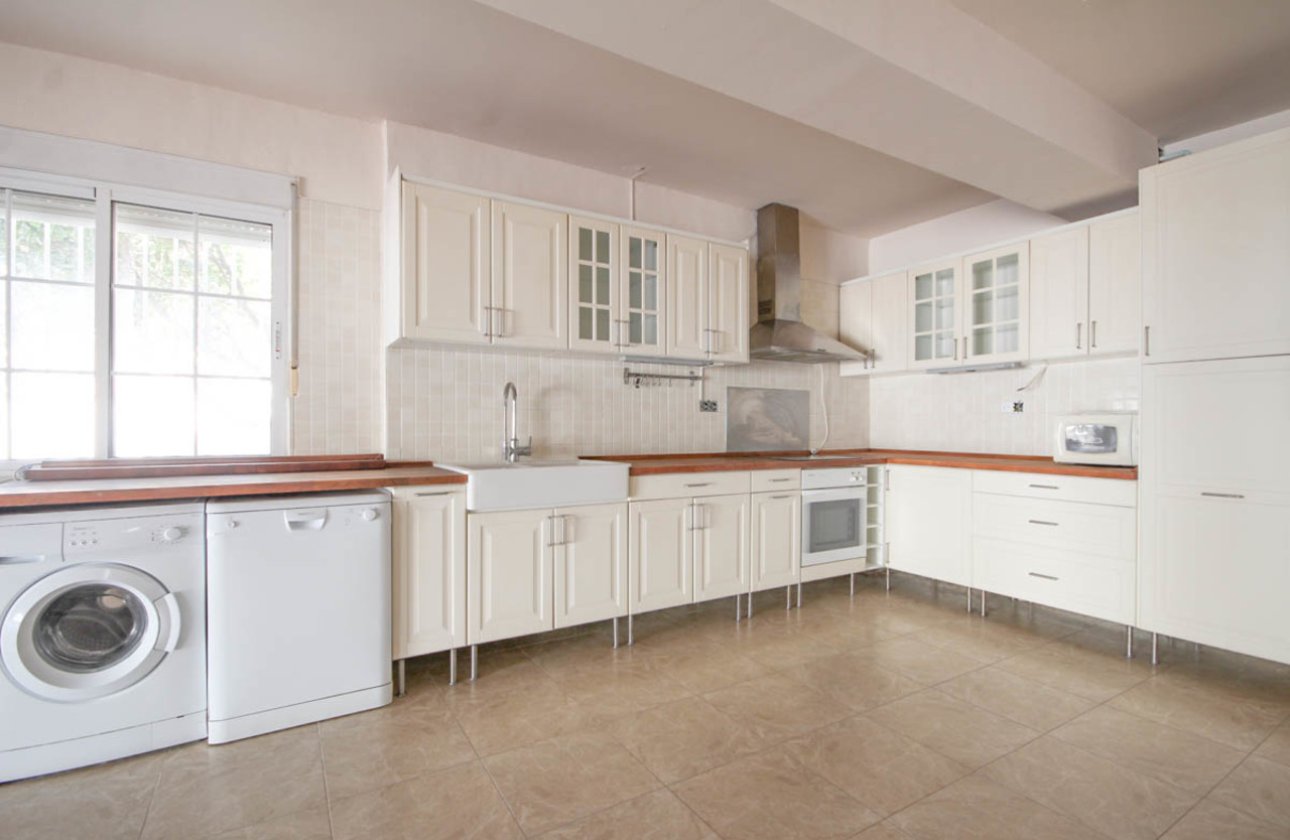 Herverkoop - Villa -
La Zenia - Costa Blanca