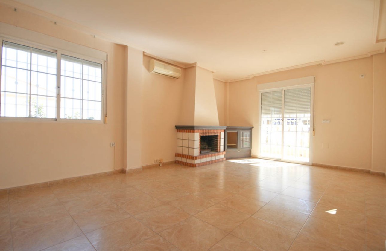 Herverkoop - Villa -
La Zenia - Costa Blanca