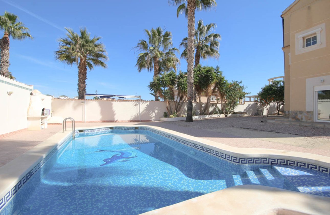 Herverkoop - Villa -
La Zenia - Costa Blanca