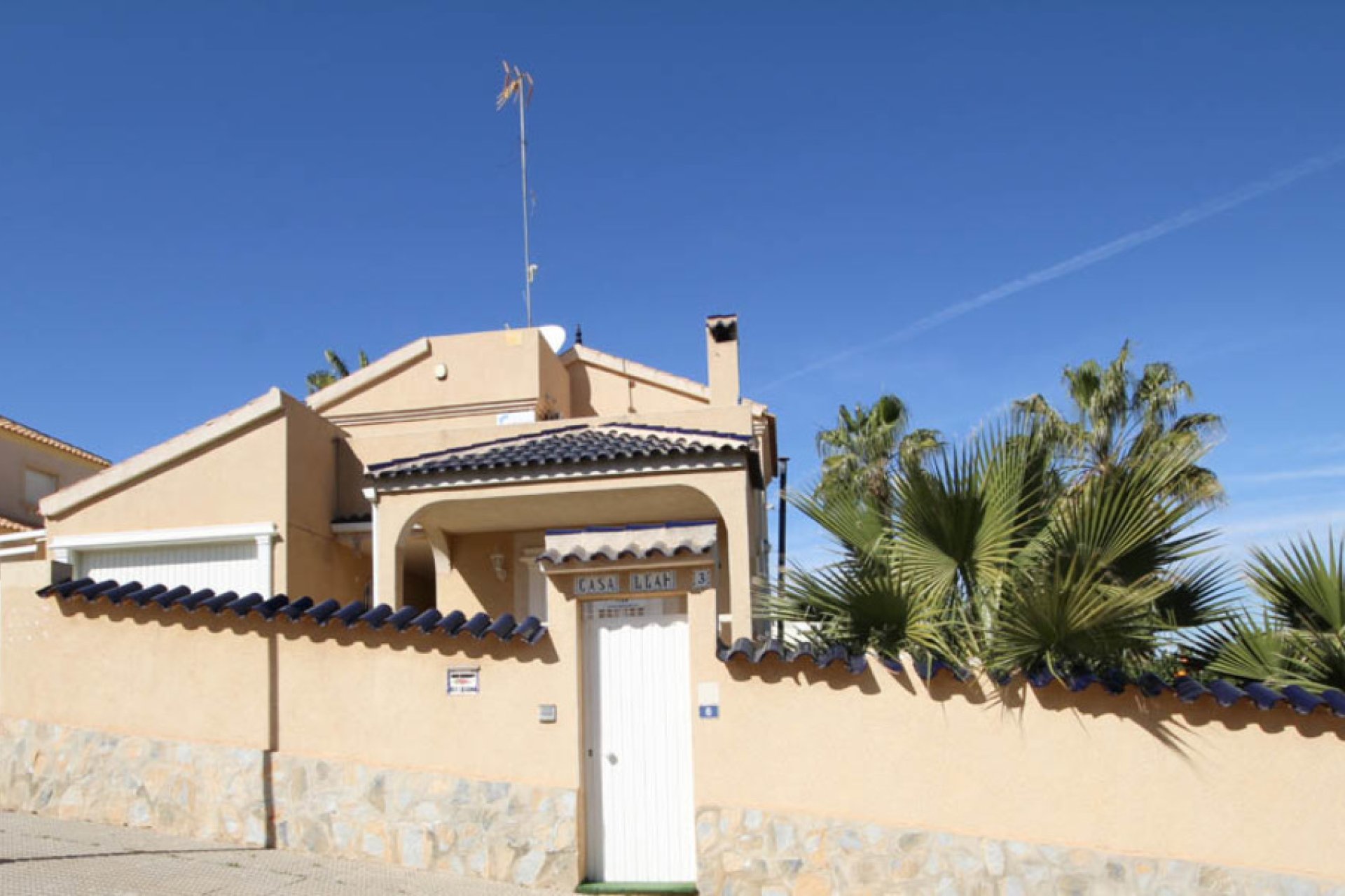 Herverkoop - Villa -
La Zenia - Costa Blanca