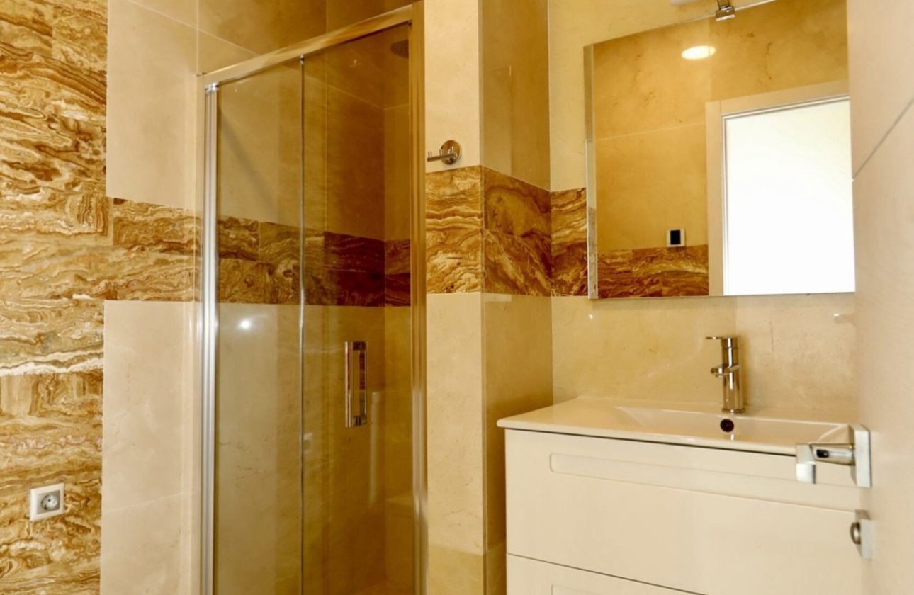 Herverkoop - Villa -
La Zenia - Costa Blanca