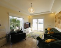 Herverkoop - Villa -
La Zenia - Costa Blanca