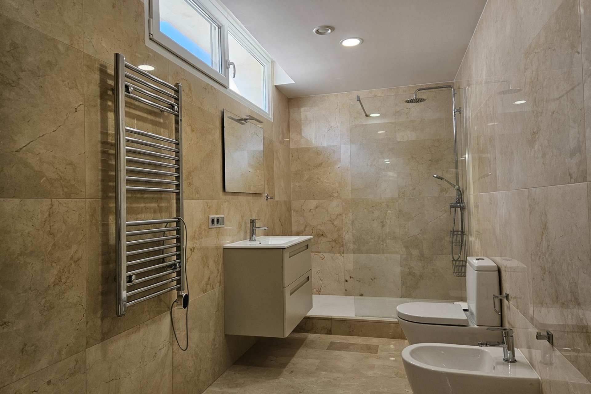 Herverkoop - Villa -
La Zenia - Costa Blanca