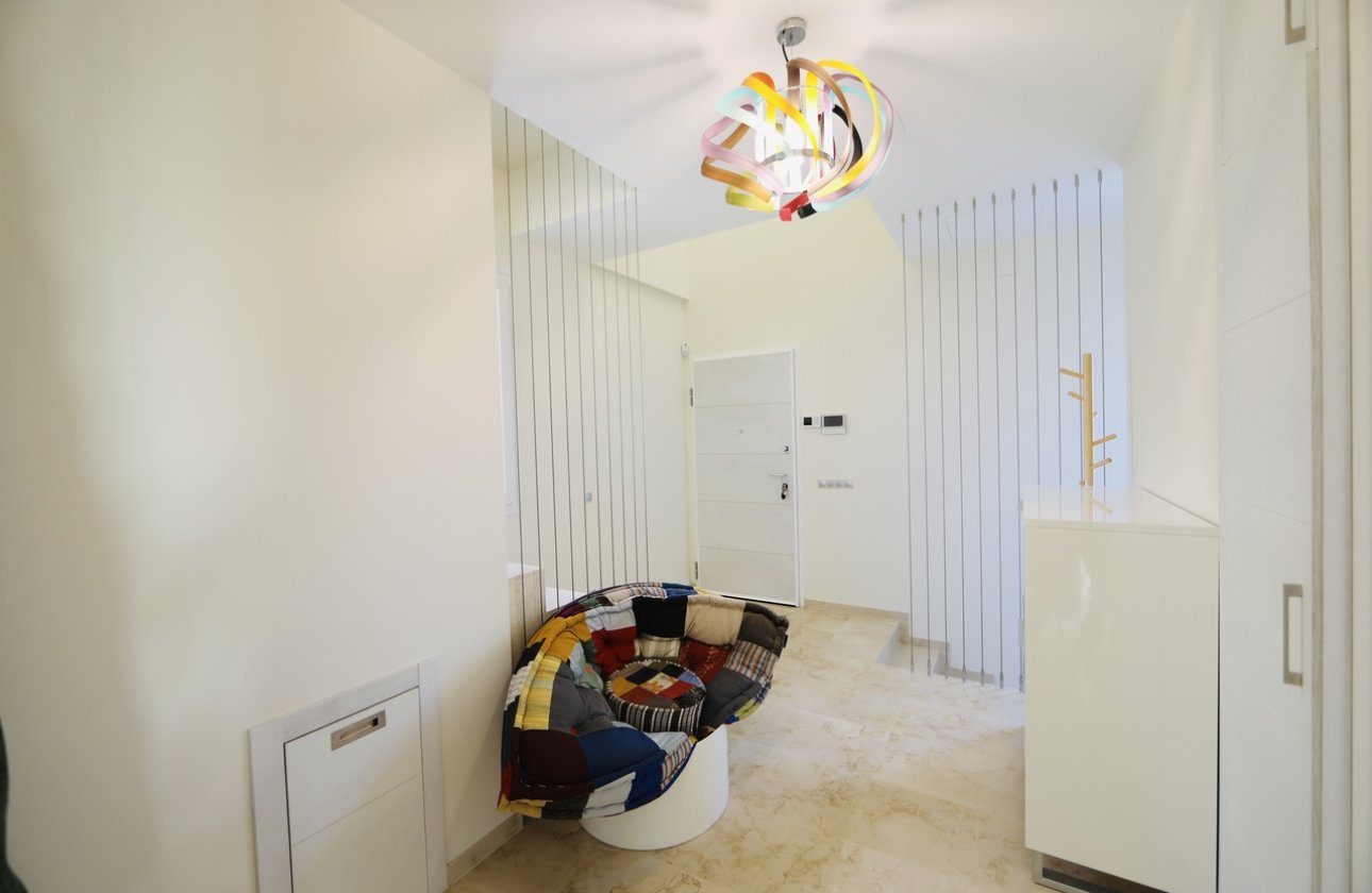 Herverkoop - Villa -
La Zenia - Costa Blanca