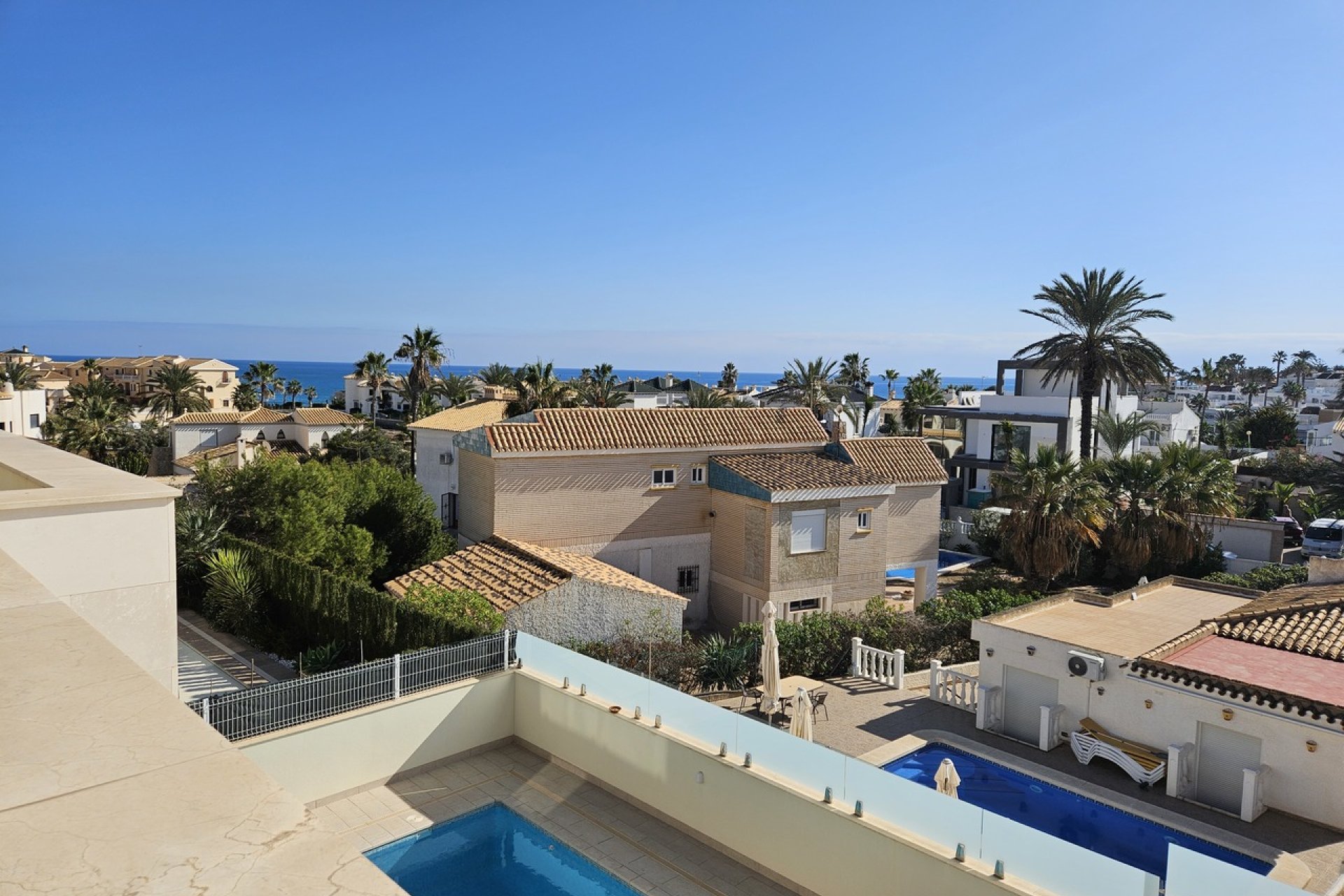 Herverkoop - Villa -
La Zenia - Costa Blanca