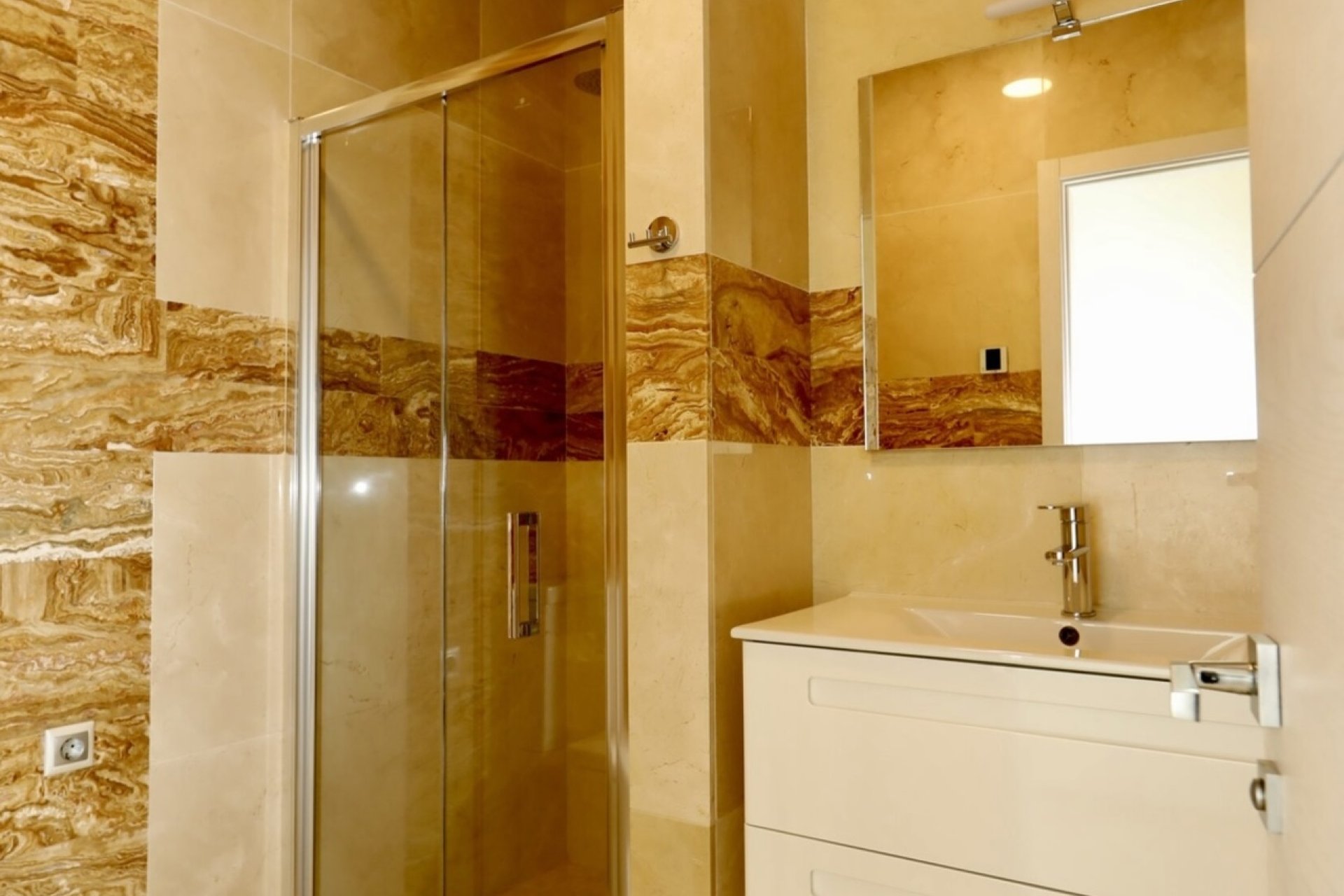 Herverkoop - Villa -
La Zenia - Costa Blanca