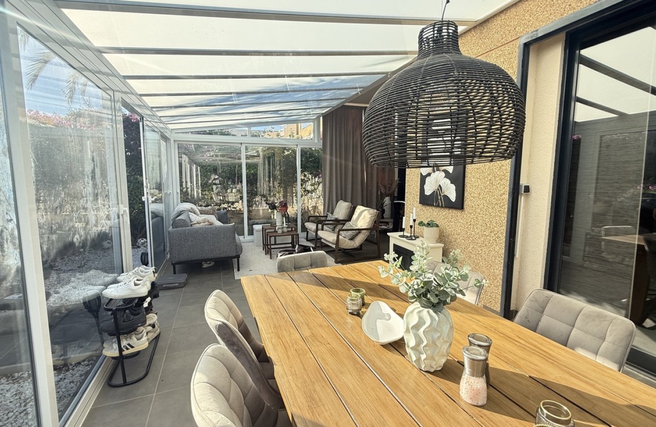 Herverkoop - Villa -
La Zenia - Costa Blanca