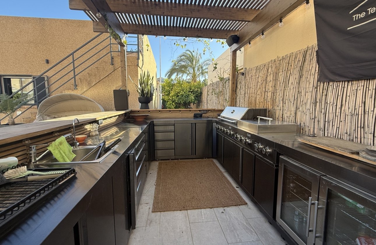 Herverkoop - Villa -
La Zenia - Costa Blanca