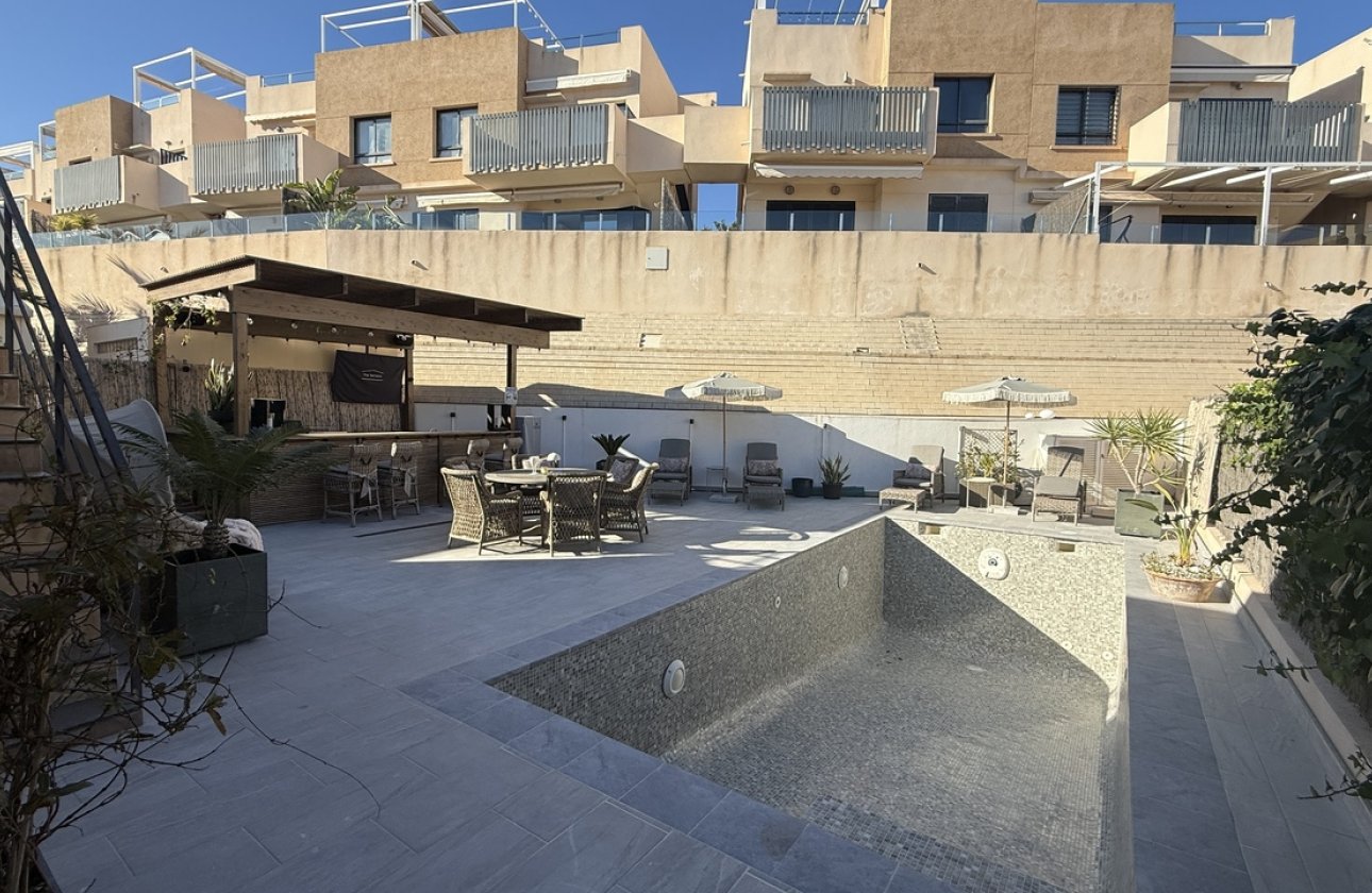 Herverkoop - Villa -
La Zenia - Costa Blanca