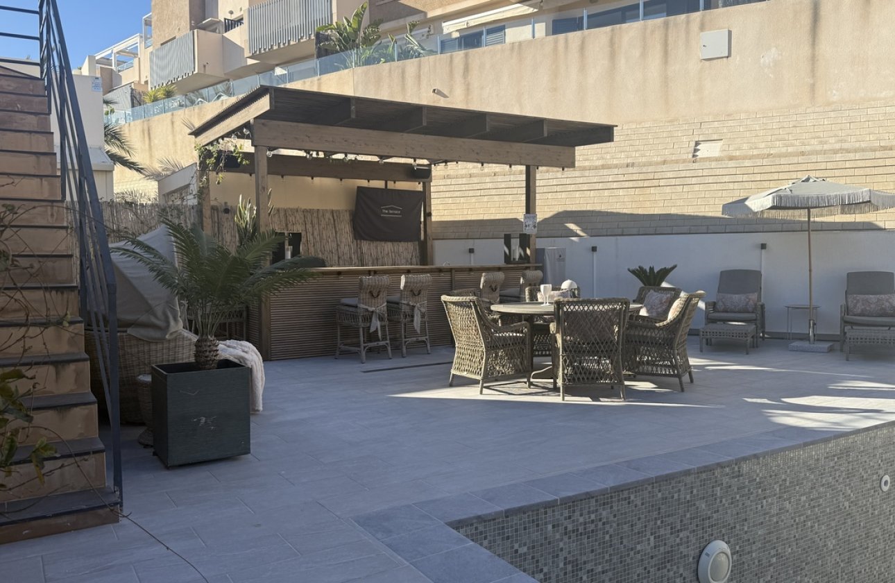 Herverkoop - Villa -
La Zenia - Costa Blanca