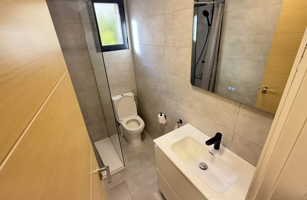 Herverkoop - Villa -
La Zenia - Costa Blanca