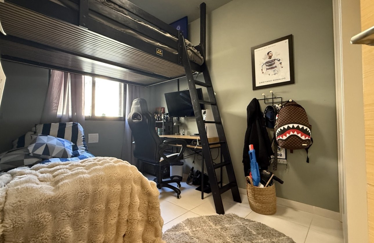 Herverkoop - Villa -
La Zenia - Costa Blanca