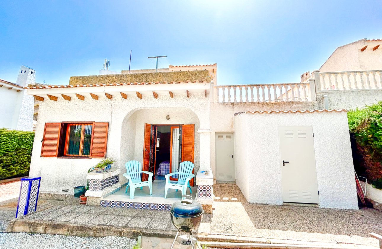 Herverkoop - Villa -
La Zenia - Costa Blanca
