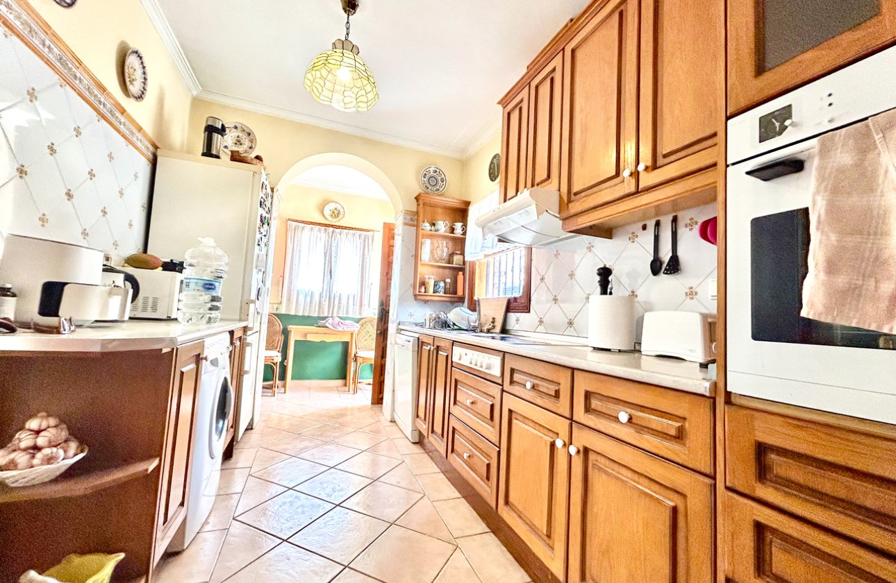 Herverkoop - Villa -
La Zenia - Costa Blanca