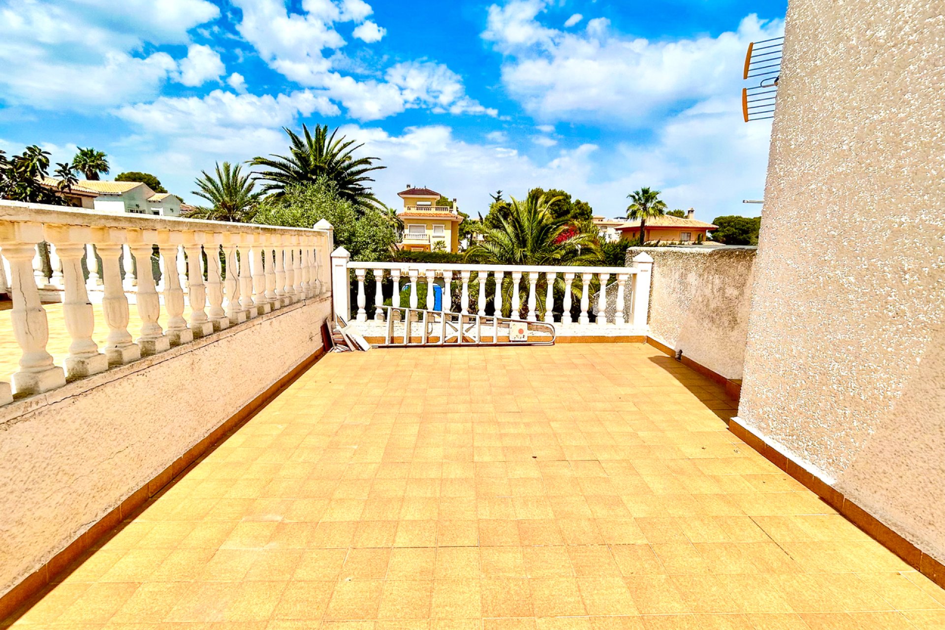 Herverkoop - Villa -
La Zenia - Costa Blanca