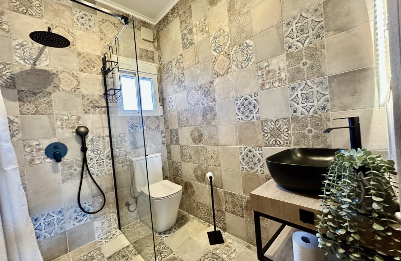 Herverkoop - Villa -
La Zenia - Costa Blanca