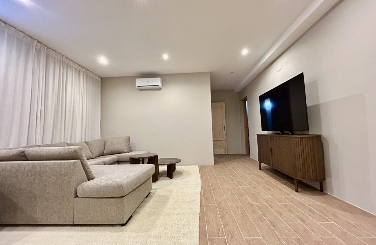 Herverkoop - Villa -
La Zenia - Costa Blanca