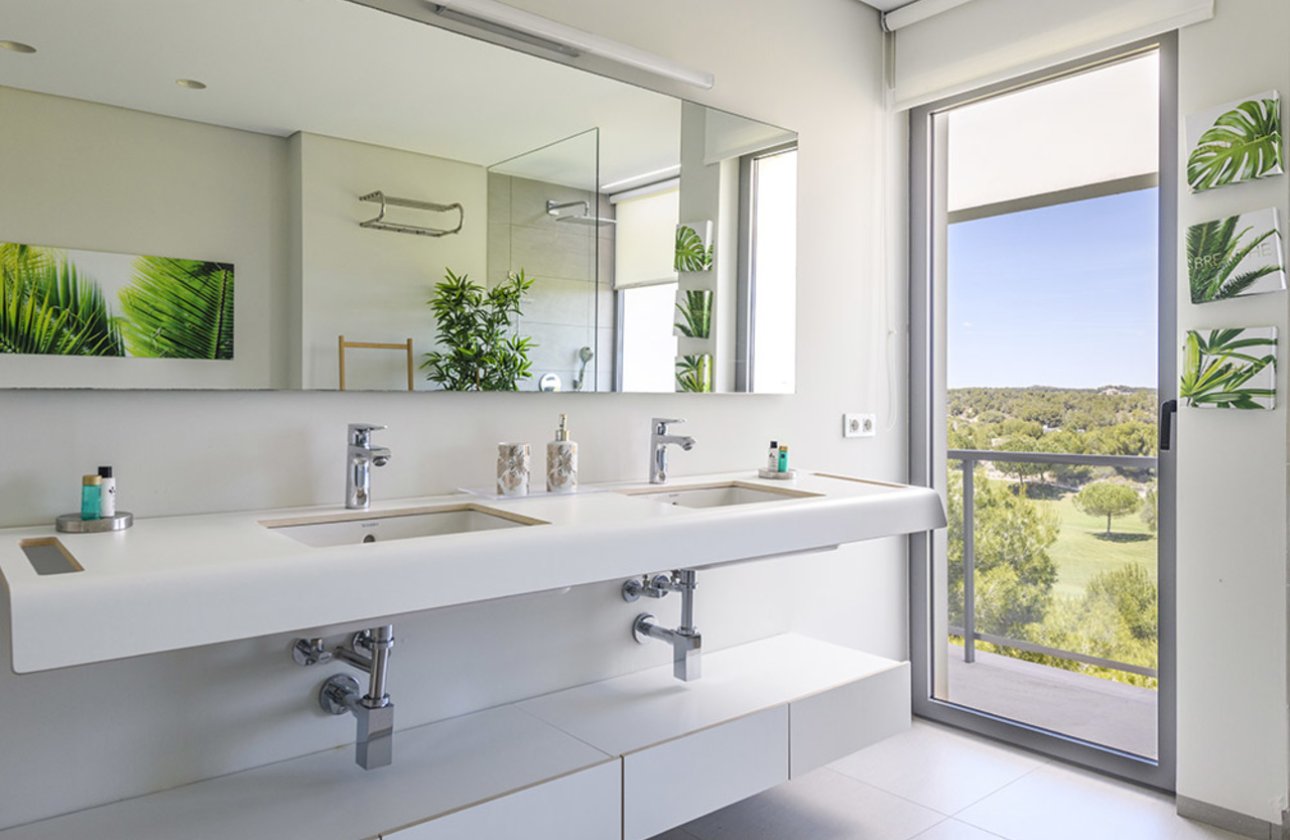 Herverkoop - Villa -
Las Colinas Golf - Costa Blanca