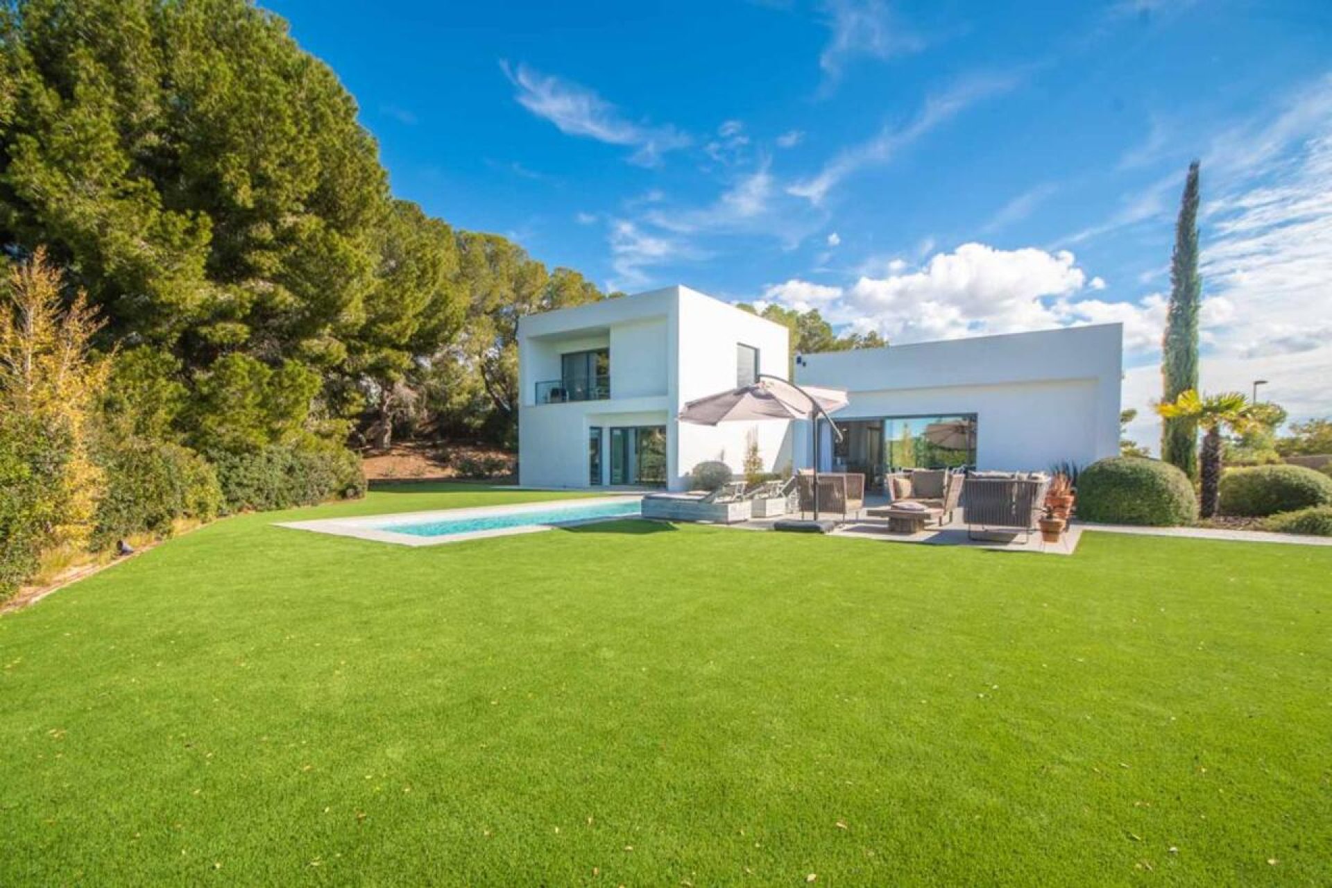 Herverkoop - Villa -
Las Colinas Golf - Costa Blanca