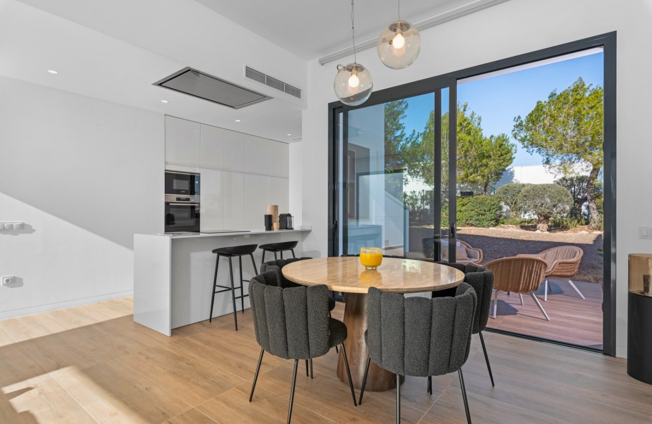 Herverkoop - Villa -
Las Colinas Golf - Costa Blanca