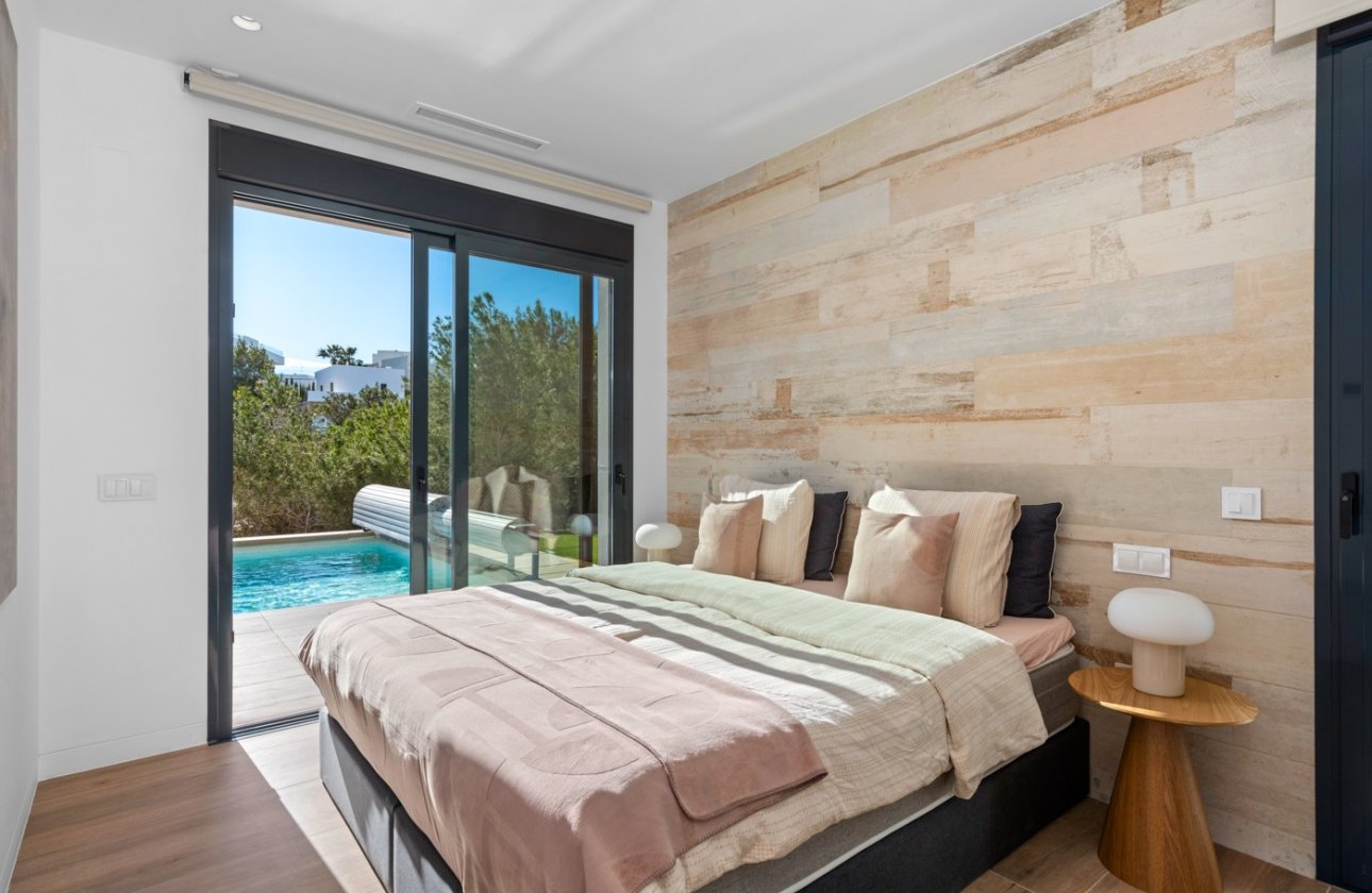 Herverkoop - Villa -
Las Colinas Golf - Costa Blanca