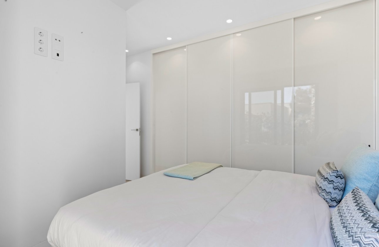 Herverkoop - Villa -
Las Colinas Golf - Costa Blanca