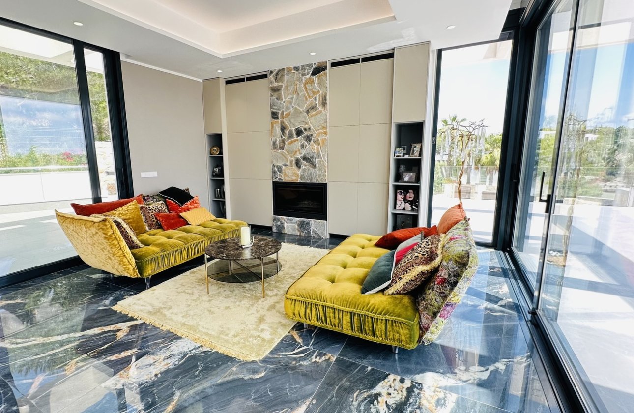 Herverkoop - Villa -
Las Colinas Golf - Costa Blanca