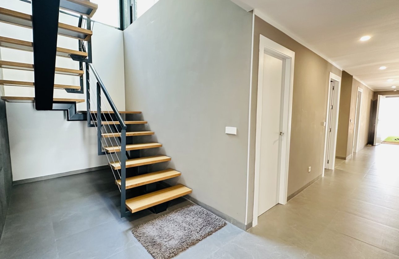 Herverkoop - Villa -
Las Colinas Golf - Costa Blanca