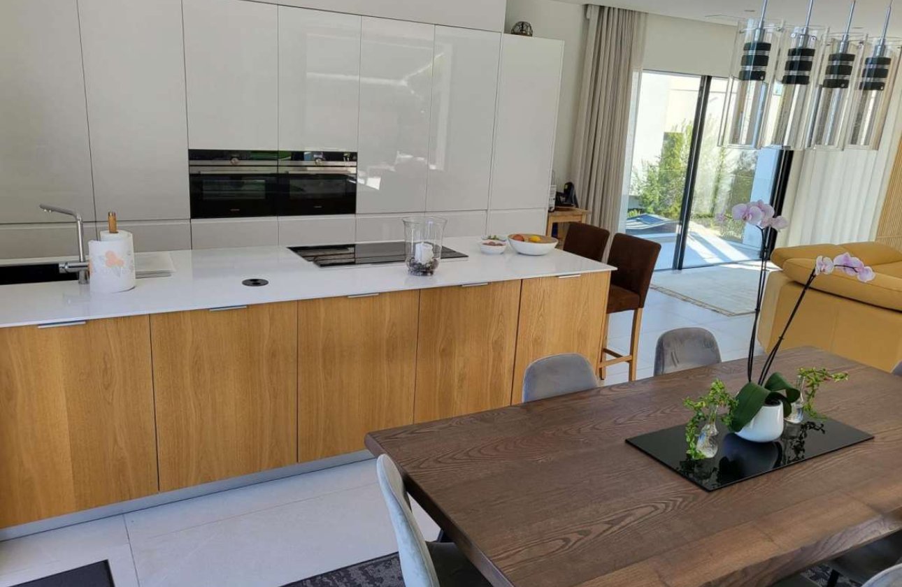 Herverkoop - Villa -
Las Colinas Golf - Costa Blanca