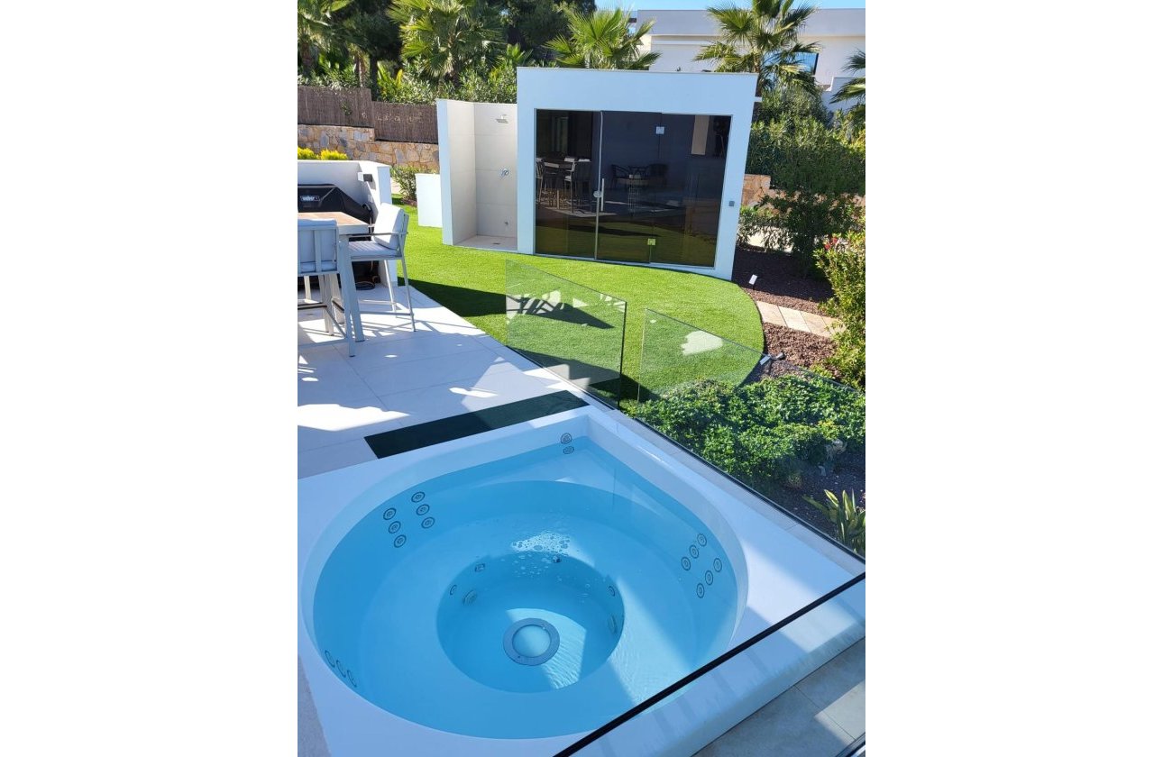 Herverkoop - Villa -
Las Colinas Golf - Costa Blanca