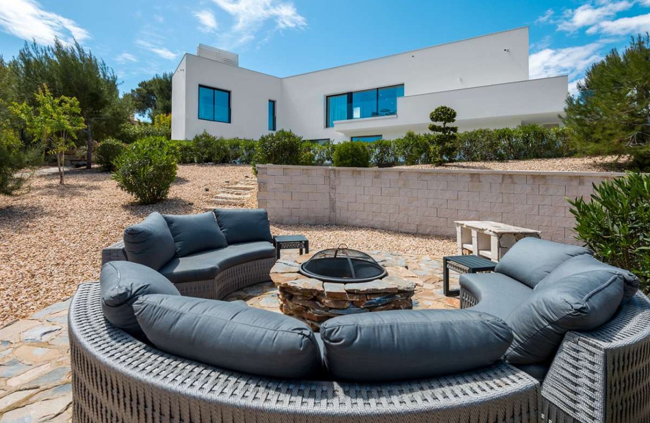 Herverkoop - Villa -
Las Colinas Golf - Costa Blanca