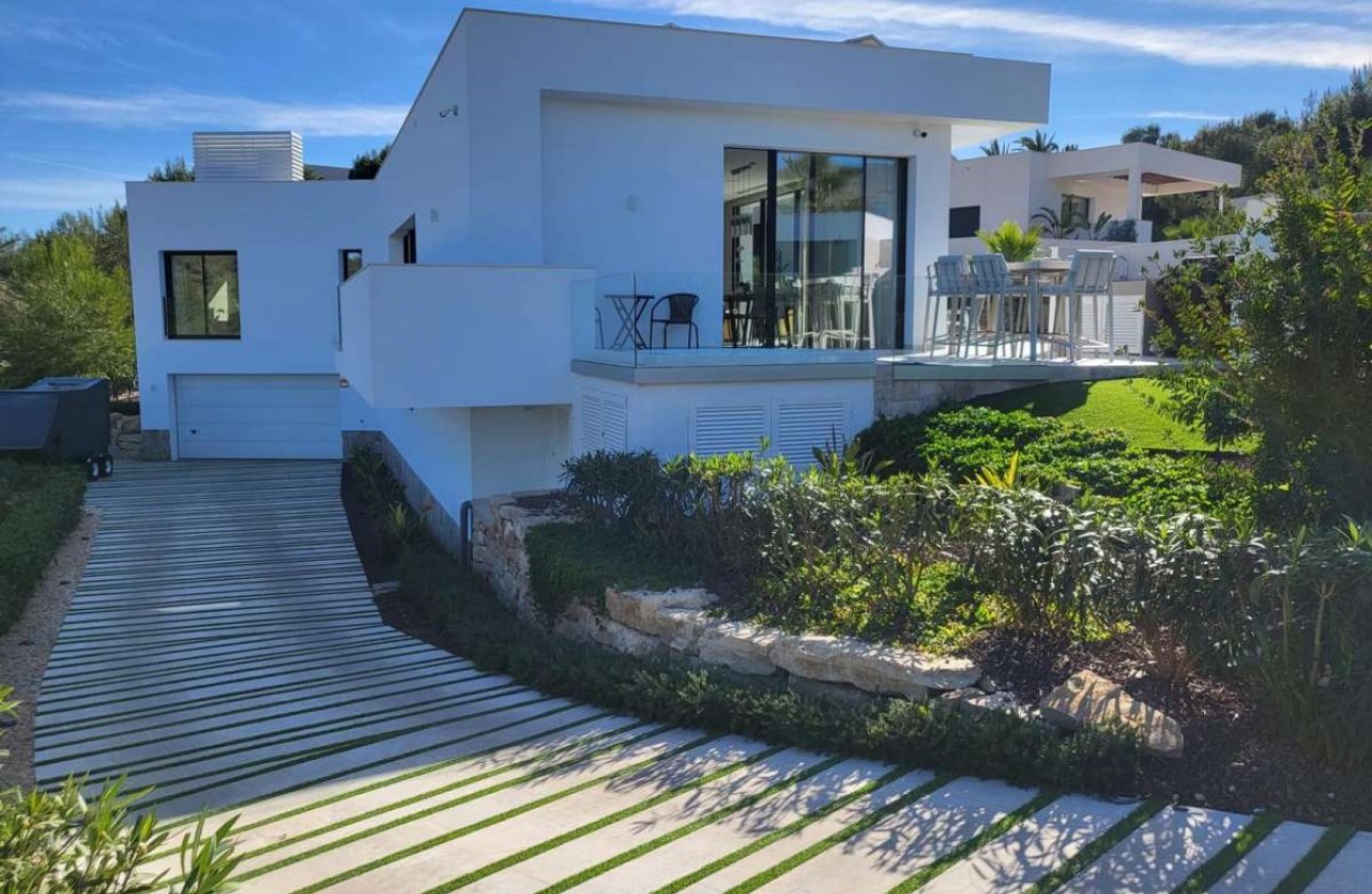 Herverkoop - Villa -
Las Colinas Golf - Costa Blanca