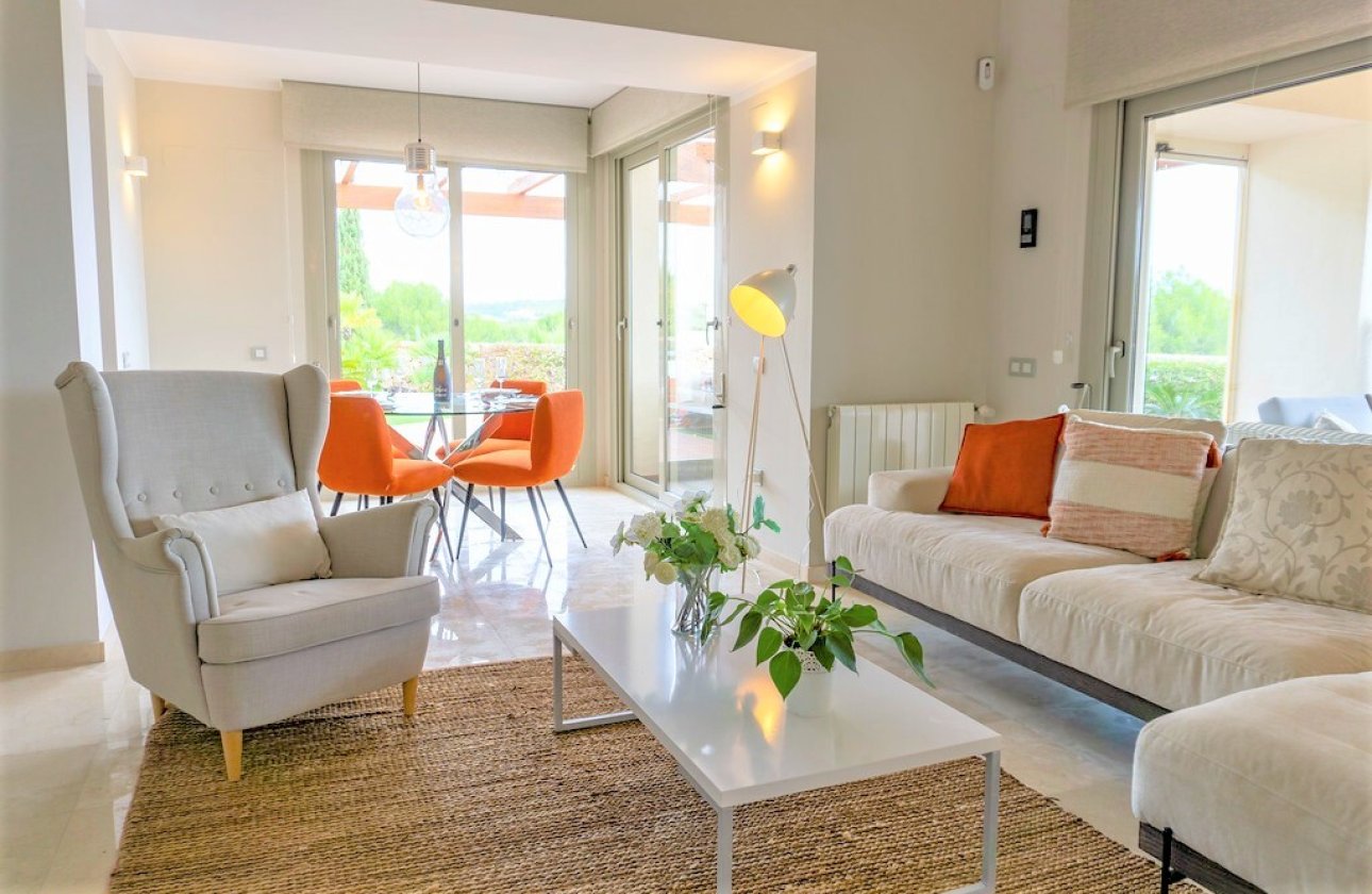 Herverkoop - Villa -
Las Colinas Golf - Inland