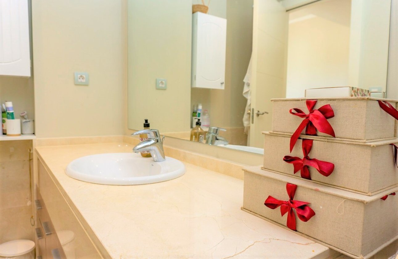 Herverkoop - Villa -
Las Colinas Golf - Inland